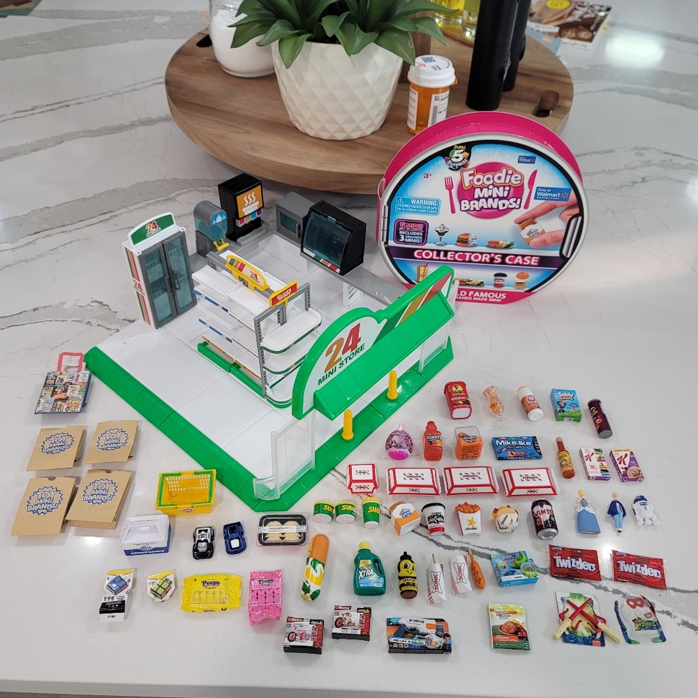 Zuru Mini brands 24 mini store plus around 50 of mini brand items
